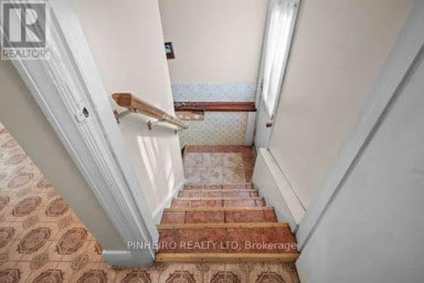 1217 TRAFALGAR STREET London East (East M) Ontario photo 18