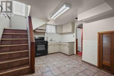 1217 TRAFALGAR STREET London East (East M) Ontario photo 20