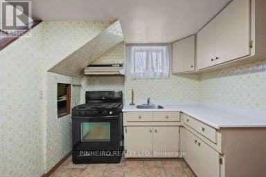 1217 TRAFALGAR STREET London East (East M) Ontario photo 21