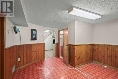 1217 TRAFALGAR STREET London East (East M) Ontario photo 23