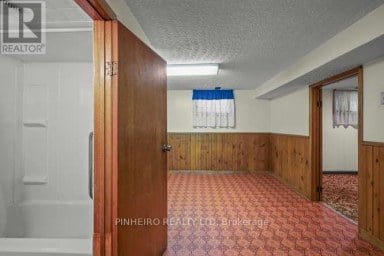 1217 TRAFALGAR STREET London East (East M) Ontario photo 25