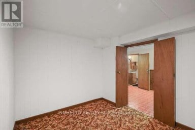 1217 TRAFALGAR STREET London East (East M) Ontario photo 27