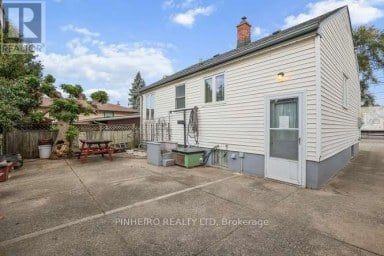1217 TRAFALGAR STREET London East (East M) Ontario photo 32