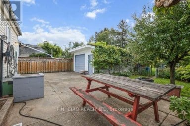 1217 TRAFALGAR STREET London East (East M) Ontario photo 34