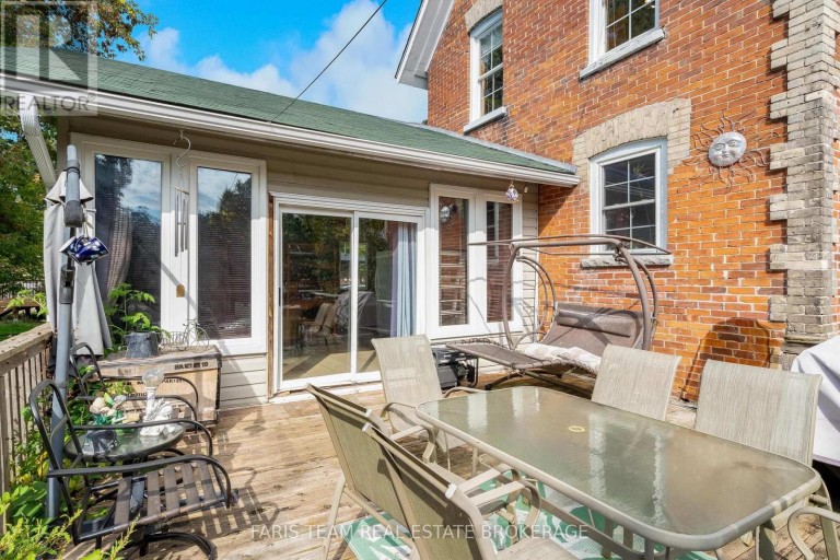 10 EPLETT STREET, Severn (Coldwater), Ontario, L0K1E0