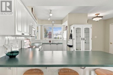 9 VALLEYMEDE COURT Collingwood Ontario photo 8