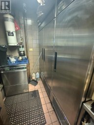 165 THE QUEENSWAY Toronto (Stonegate-Queensway) Ontario photo 1