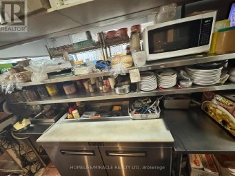 165 THE QUEENSWAY Toronto (Stonegate-Queensway) Ontario photo 2