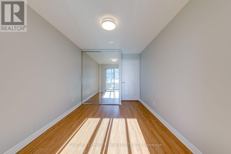 2010 - 335 RATHBURN ROAD W, Mississauga (Creditview), Ontario, L5B0C8