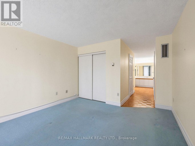 301 - 2010 ISLINGTON AVENUE, Toronto (Kingsview Village-The Westway), Ontario, M9P3S8