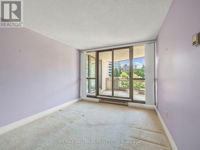 301 - 2010 ISLINGTON AVENUE, Toronto (Kingsview Village-The Westway), Ontario, M9P3S8