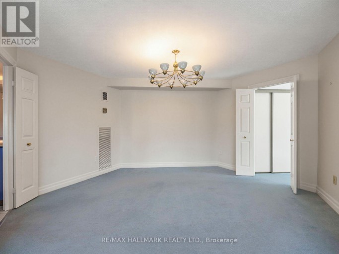 301 - 2010 ISLINGTON AVENUE, Toronto (Kingsview Village-The Westway), Ontario, M9P3S8