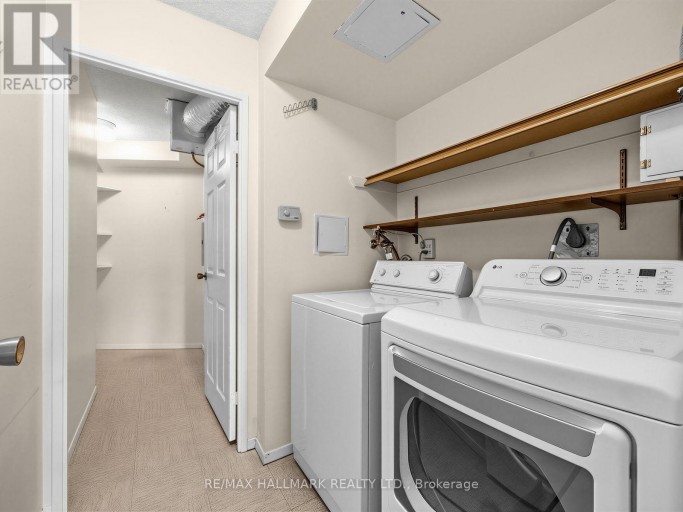 301 - 2010 ISLINGTON AVENUE, Toronto (Kingsview Village-The Westway), Ontario, M9P3S8