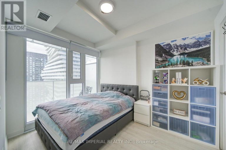 3811 - 3883 QUARTZ ROAD, Mississauga (City Centre), Ontario, L5B0M4