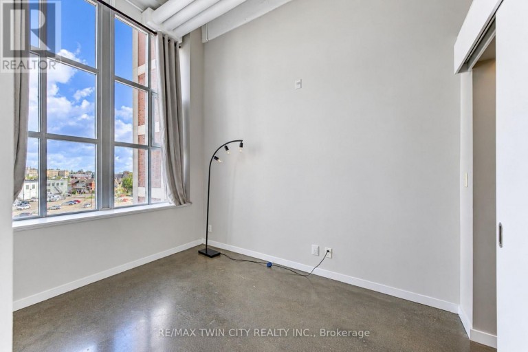 405 - 404 KING STREET W, Kitchener, Ontario, N2G2L5