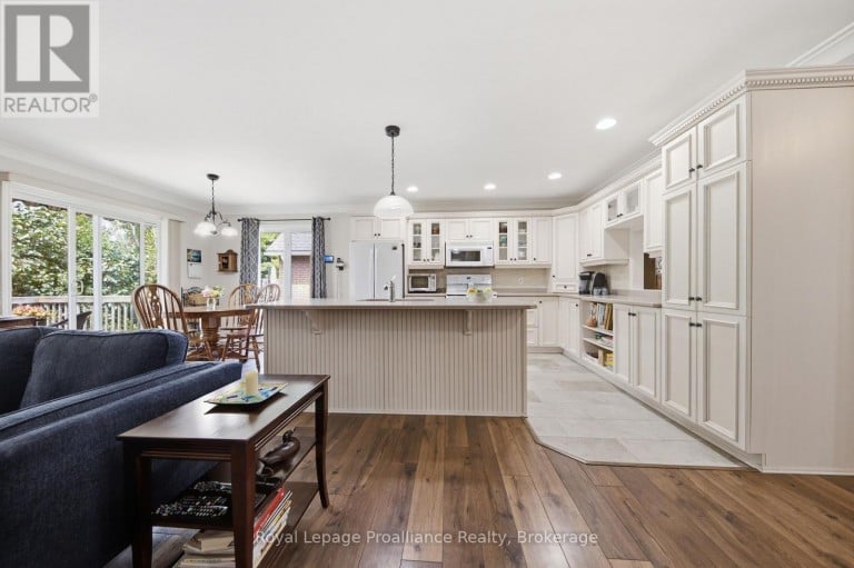 31 HURON DRIVE, Brighton, Ontario, K0K1H0