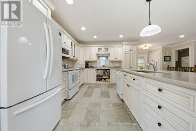 31 HURON DRIVE Brighton Ontario photo 12