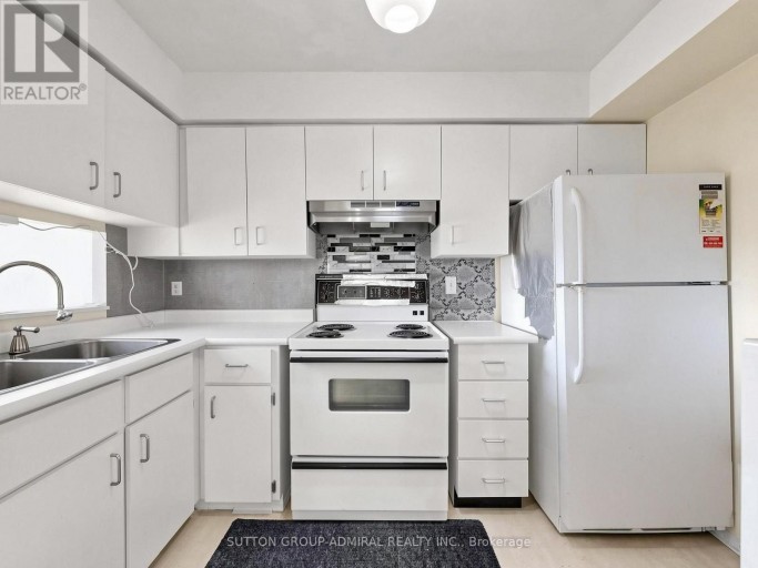 1108 - 2470 EGLINTON AVENUE, Toronto (Beechborough-Greenbrook), Ontario, M6M5E7