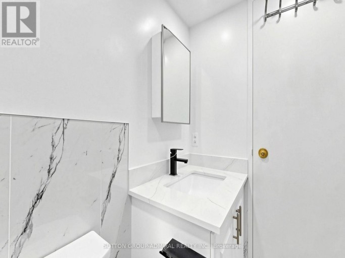 1108 - 2470 EGLINTON AVENUE, Toronto (Beechborough-Greenbrook), Ontario, M6M5E7