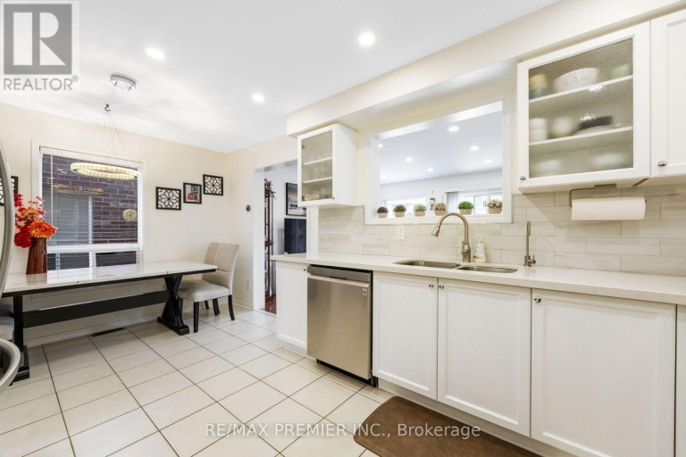 1268 NEWELL STREET, Milton (DE Dempsey), Ontario, L9T6C2