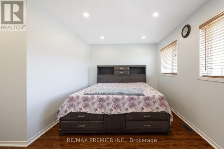1268 NEWELL STREET, Milton (DE Dempsey), Ontario, L9T6C2