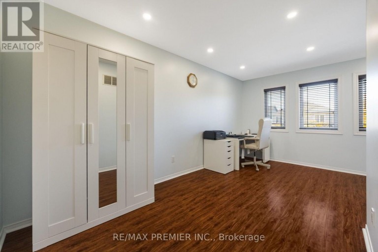 1268 NEWELL STREET, Milton (DE Dempsey), Ontario, L9T6C2