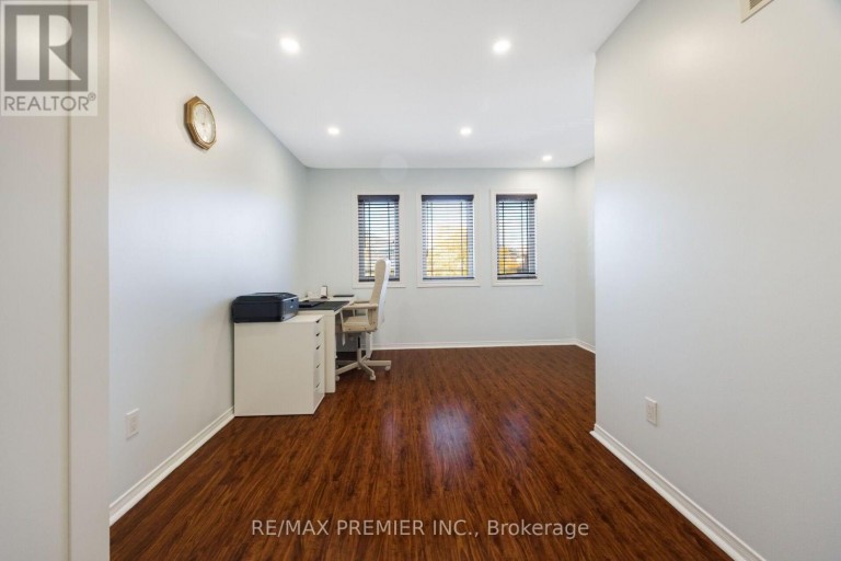 1268 NEWELL STREET, Milton (DE Dempsey), Ontario, L9T6C2