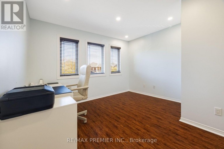 1268 NEWELL STREET, Milton (DE Dempsey), Ontario, L9T6C2