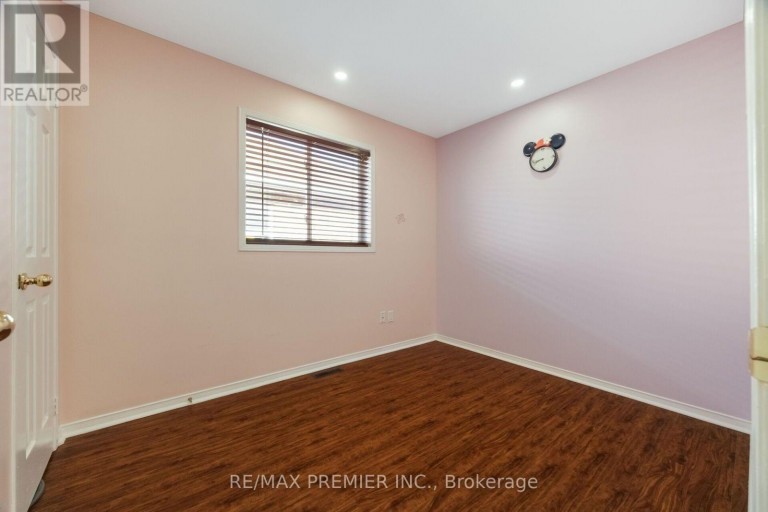 1268 NEWELL STREET, Milton (DE Dempsey), Ontario, L9T6C2