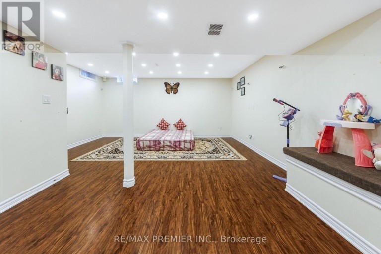 1268 NEWELL STREET, Milton (DE Dempsey), Ontario, L9T6C2