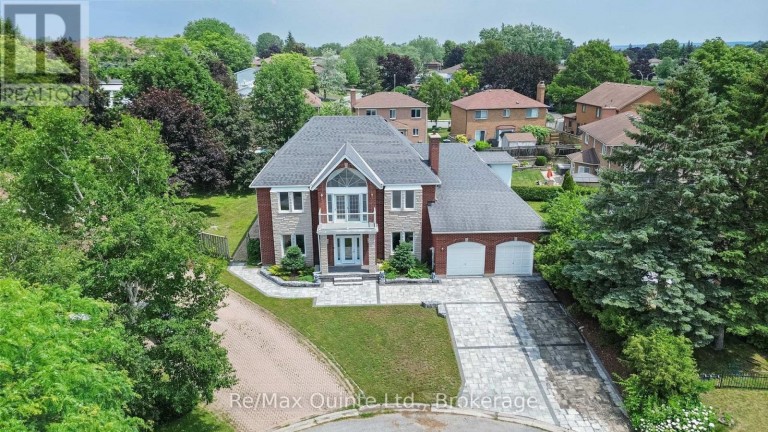 17 APPLEWOOD COURT, Quinte West (Trenton Ward), Ontario, K8V6J3