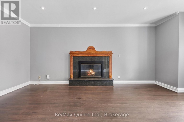 17 APPLEWOOD COURT, Quinte West (Trenton Ward), Ontario, K8V6J3