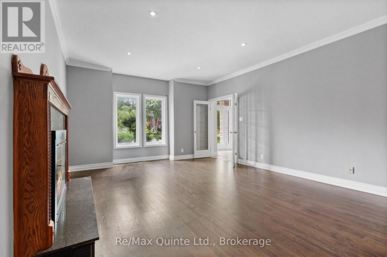 17 APPLEWOOD COURT, Quinte West (Trenton Ward), Ontario, K8V6J3