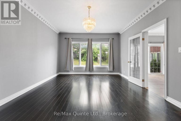 17 APPLEWOOD COURT, Quinte West (Trenton Ward), Ontario, K8V6J3