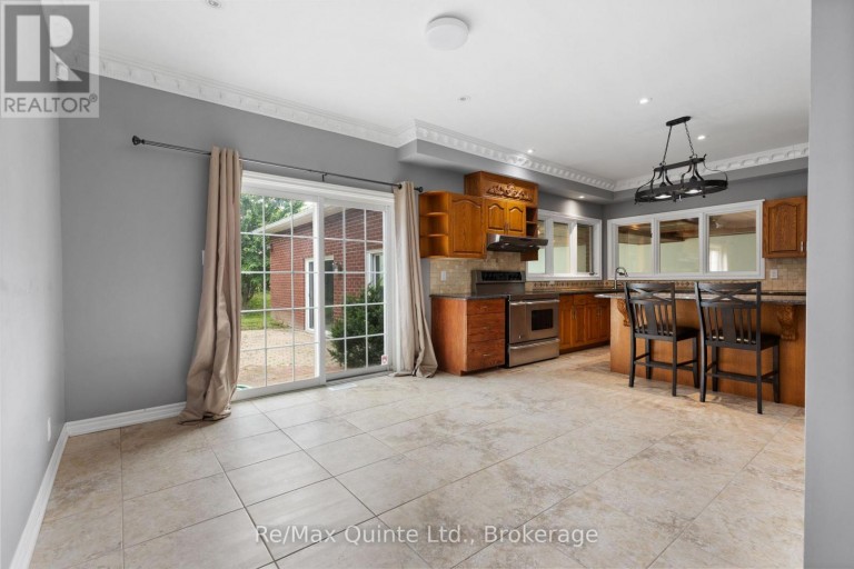 17 APPLEWOOD COURT, Quinte West (Trenton Ward), Ontario, K8V6J3