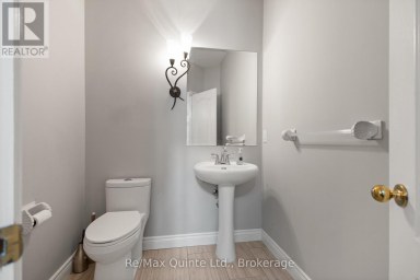 17 APPLEWOOD COURT Quinte West (Trenton Ward) Ontario photo 21