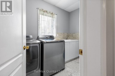 17 APPLEWOOD COURT Quinte West (Trenton Ward) Ontario photo 25