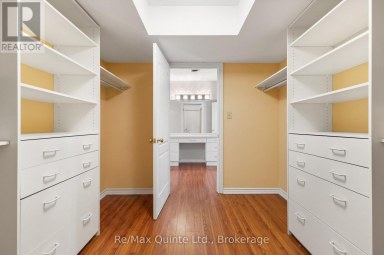17 APPLEWOOD COURT Quinte West (Trenton Ward) Ontario photo 32