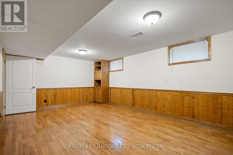 17 APPLEWOOD COURT, Quinte West (Trenton Ward), Ontario, K8V6J3