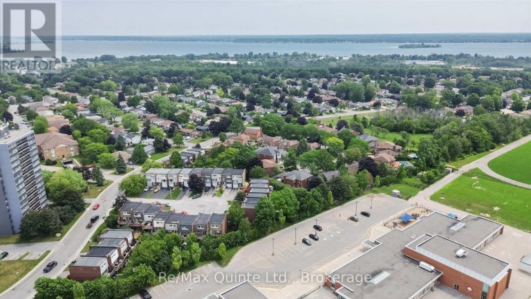 17 APPLEWOOD COURT, Quinte West (Trenton Ward), Ontario, K8V6J3