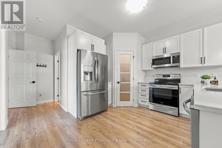 18 COVINGTON CRESCENT, Belleville (Thurlow Ward), Ontario, K8N0L1