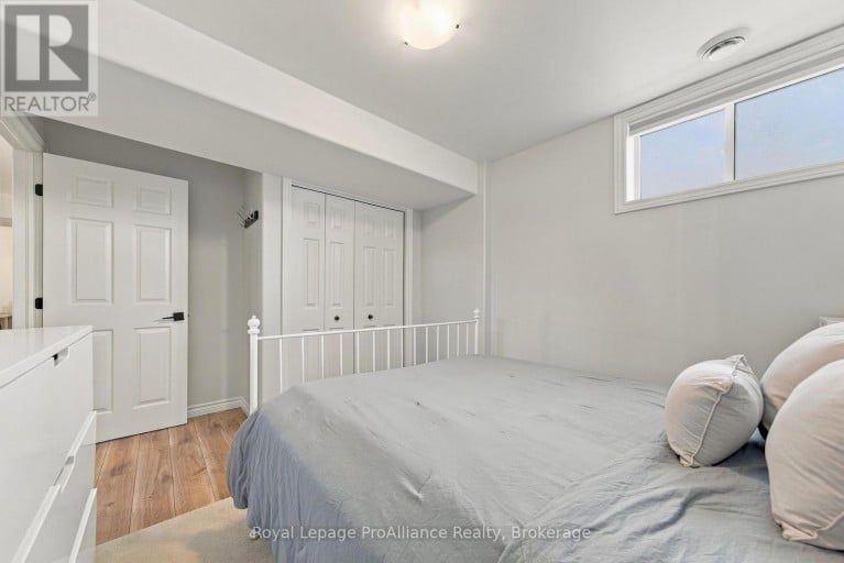 18 COVINGTON CRESCENT, Belleville (Thurlow Ward), Ontario, K8N0L1