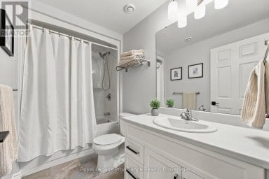 18 COVINGTON CRESCENT Belleville (Thurlow Ward) Ontario photo 38