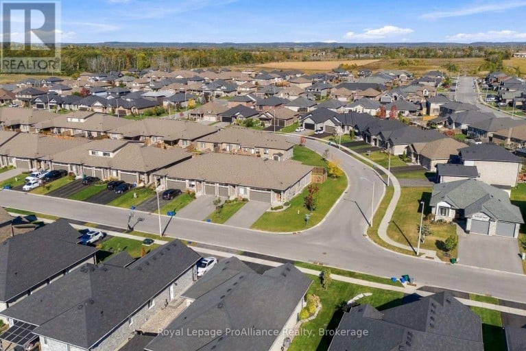 18 COVINGTON CRESCENT, Belleville (Thurlow Ward), Ontario, K8N0L1