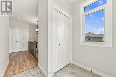 18 COVINGTON CRESCENT Belleville (Thurlow Ward) Ontario photo 5