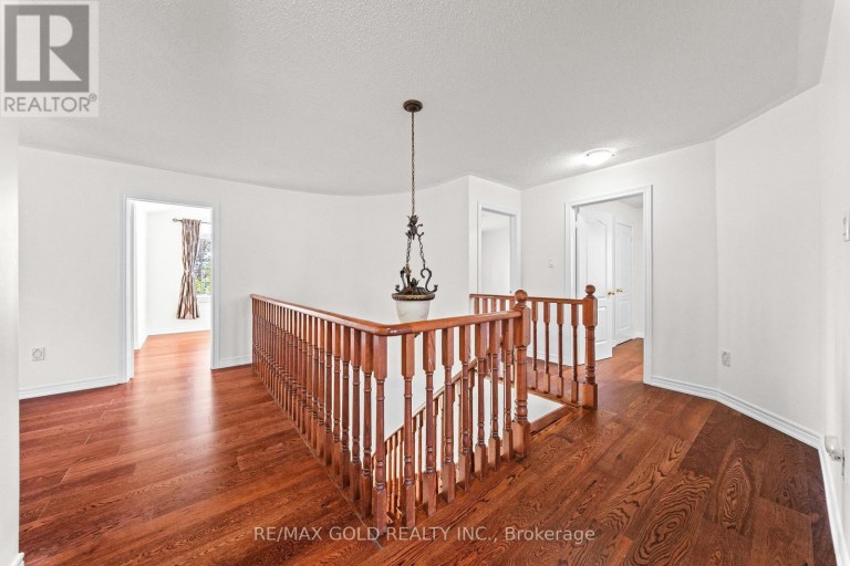 11 MAPLE VALLEY STREET, Brampton (Bram East), Ontario, L6P2E7