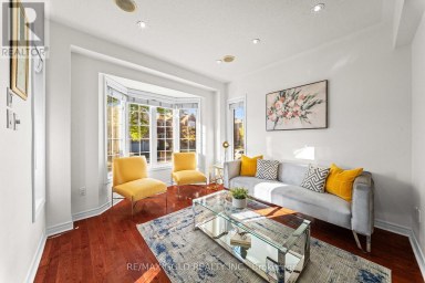 11 MAPLE VALLEY STREET Brampton (Bram East) Ontario photo 2