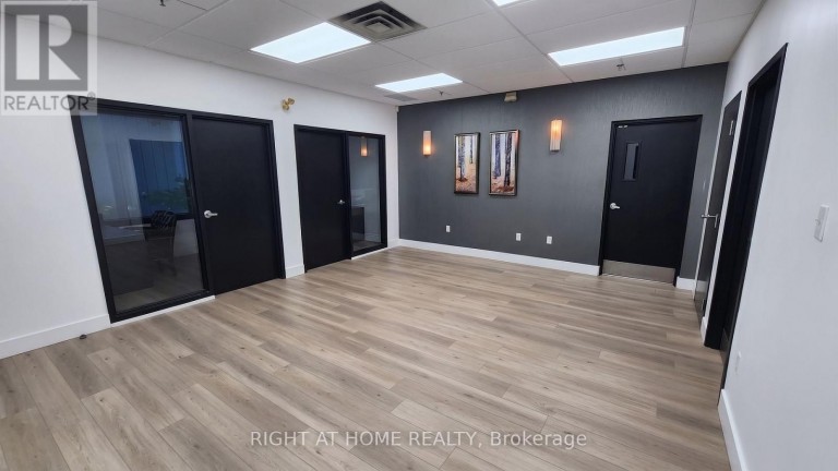61 MAYBROOK DRIVE, Toronto (Milliken), Ontario, M1V4B6