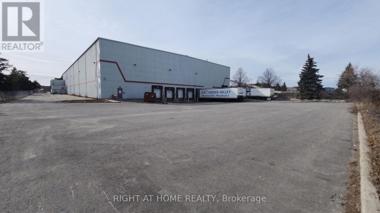 61 MAYBROOK DRIVE, Toronto (Milliken), Ontario, M1V4B6