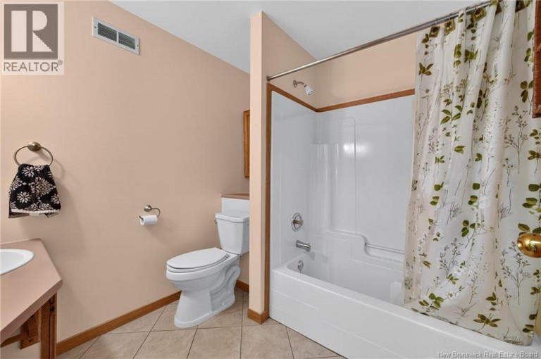 38 Thistle Street, Saint John, New Brunswick, E2M5T1